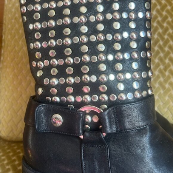 STUART WEITZMAN Black Leather Silver Stud Cushion Strap Pull on Harness Boots 8M - Picture 5 of 16